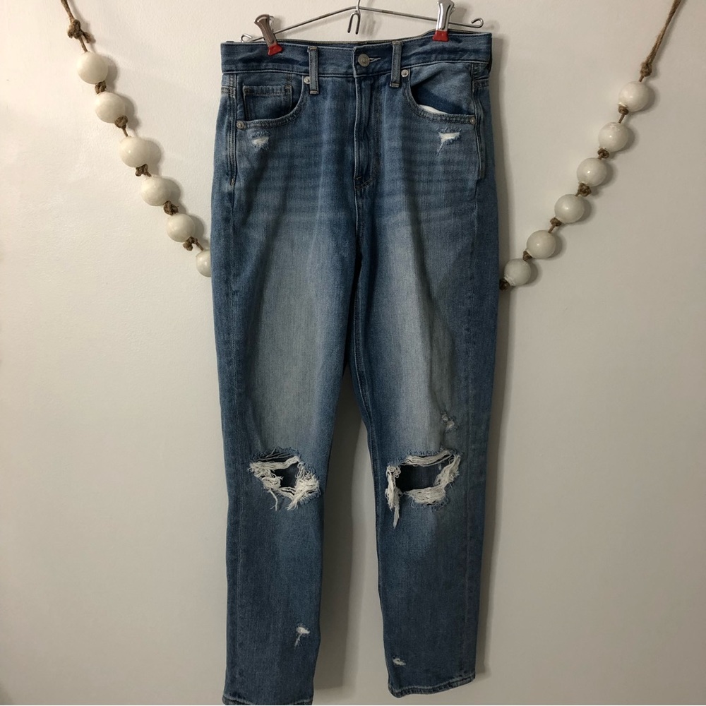 American Eagle Jeans 1081 Distressed Mom Jean Size 4 Regular